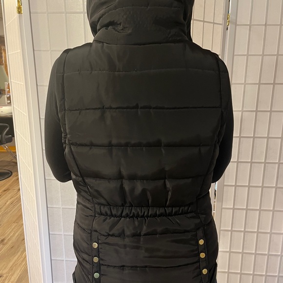 Black Quilted Vest - Picture 6 of 8